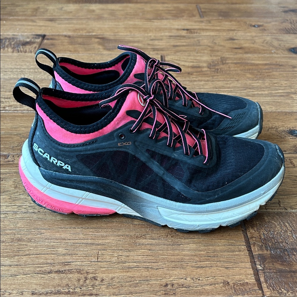 Scarpa Golden Gate ATR Trial Running Shoes Black Pink Womens Size 8.5